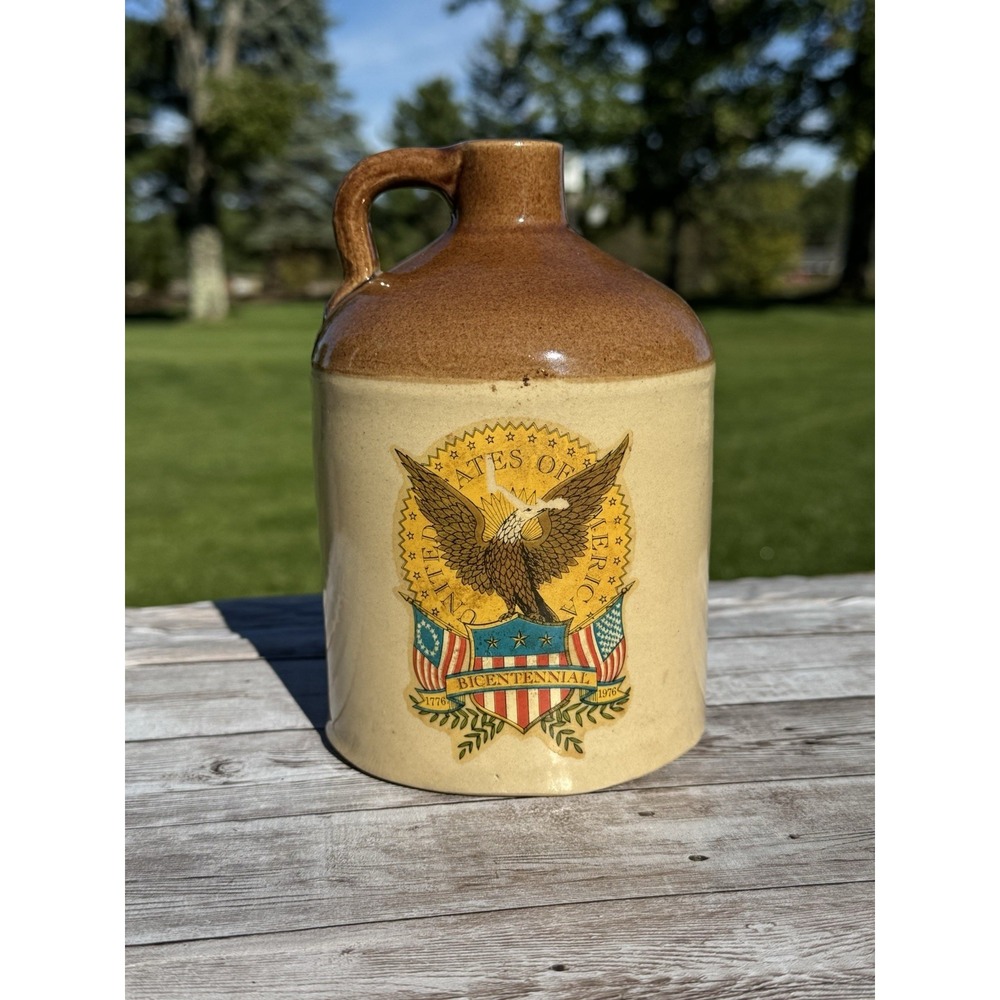1975 Daniel Boone Pioneer Jug Kentucky Straight Bourbon Whiskey crock VTG